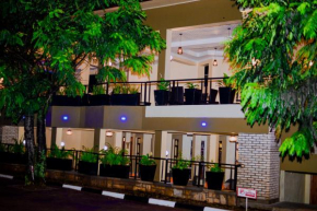 Гостиница Dereva Hotel Rwamagana  Рвамагана
